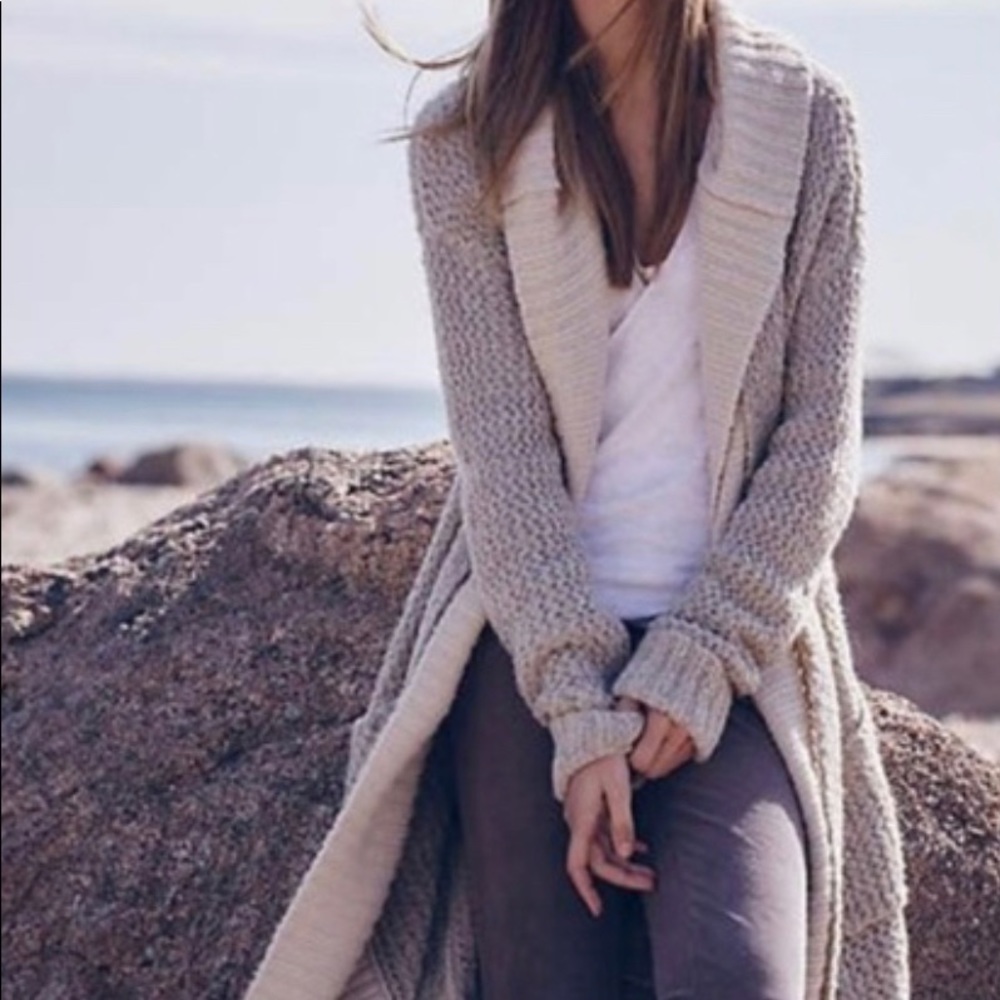 Sleeping on Snow Lodge Long Cardigan